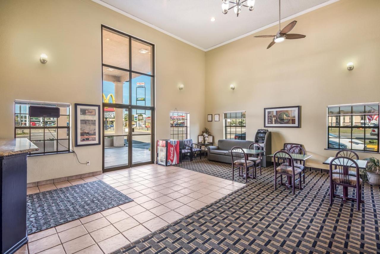 Americas Best Value Inn Arkadelphia Extérieur photo