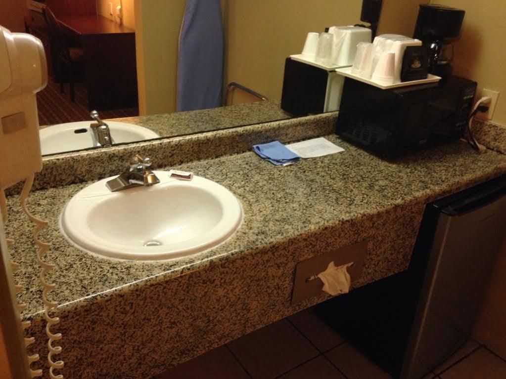 Americas Best Value Inn Arkadelphia Extérieur photo