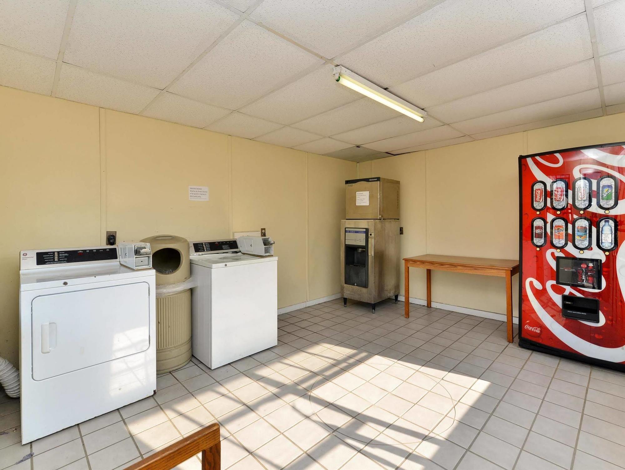 Americas Best Value Inn Arkadelphia Extérieur photo